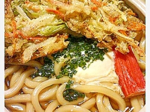 あとのせサクサク天ぷら入り鍋焼きうどん♪